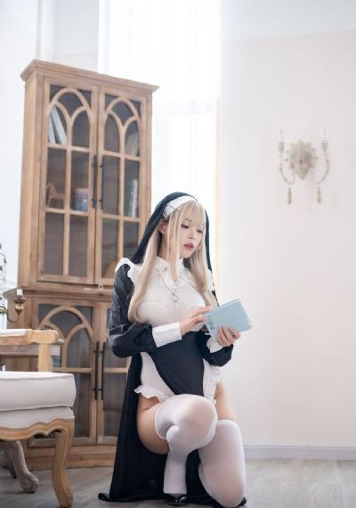上课忘穿内裤被老师摸到高潮_蓝光在线观看高清